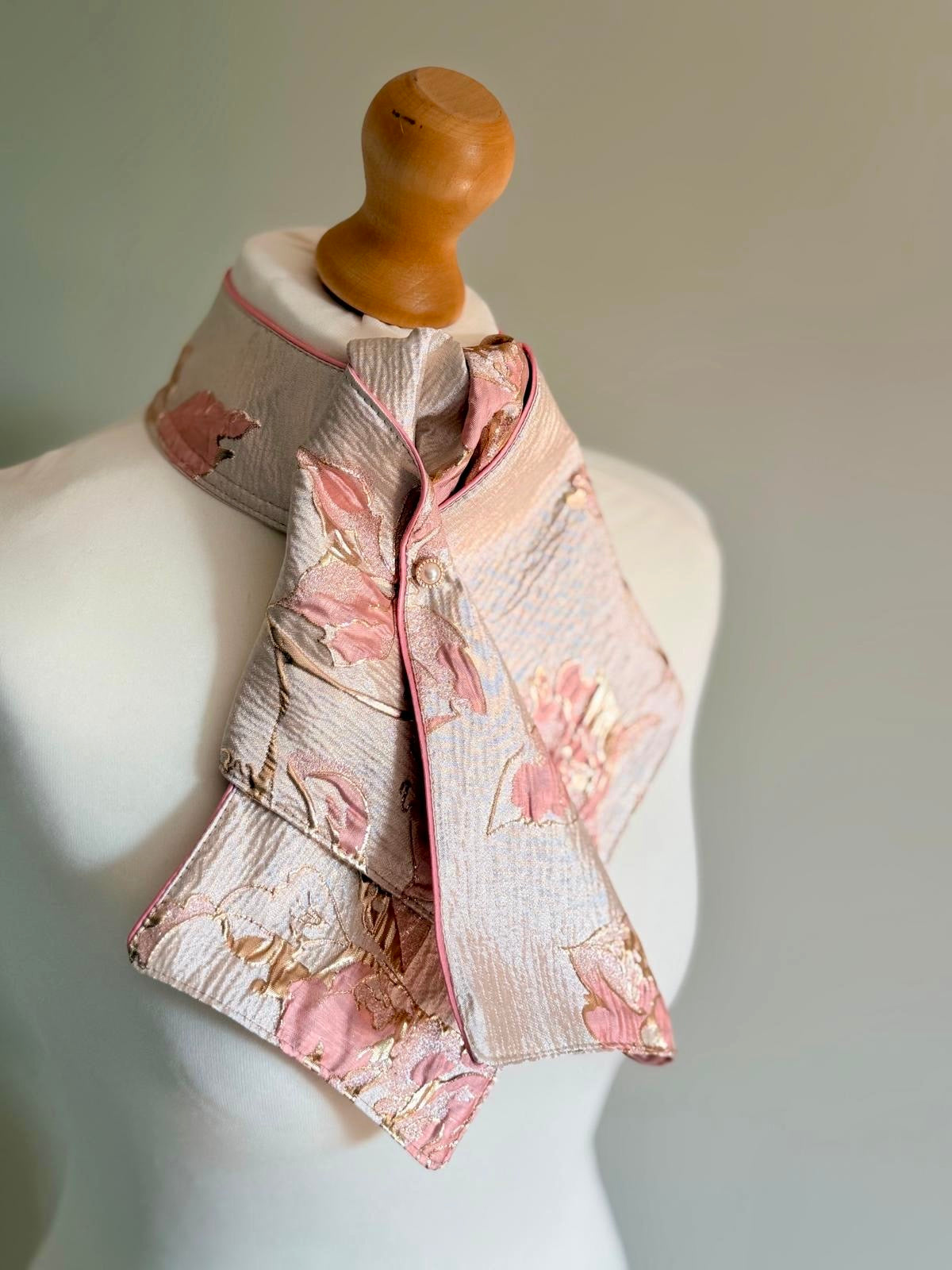 Elegance Blush Gold