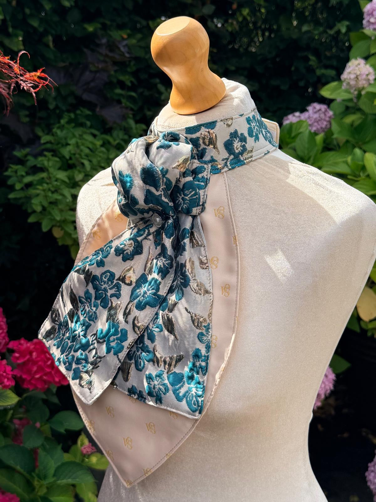 Heritage Teal Gold Bloom
