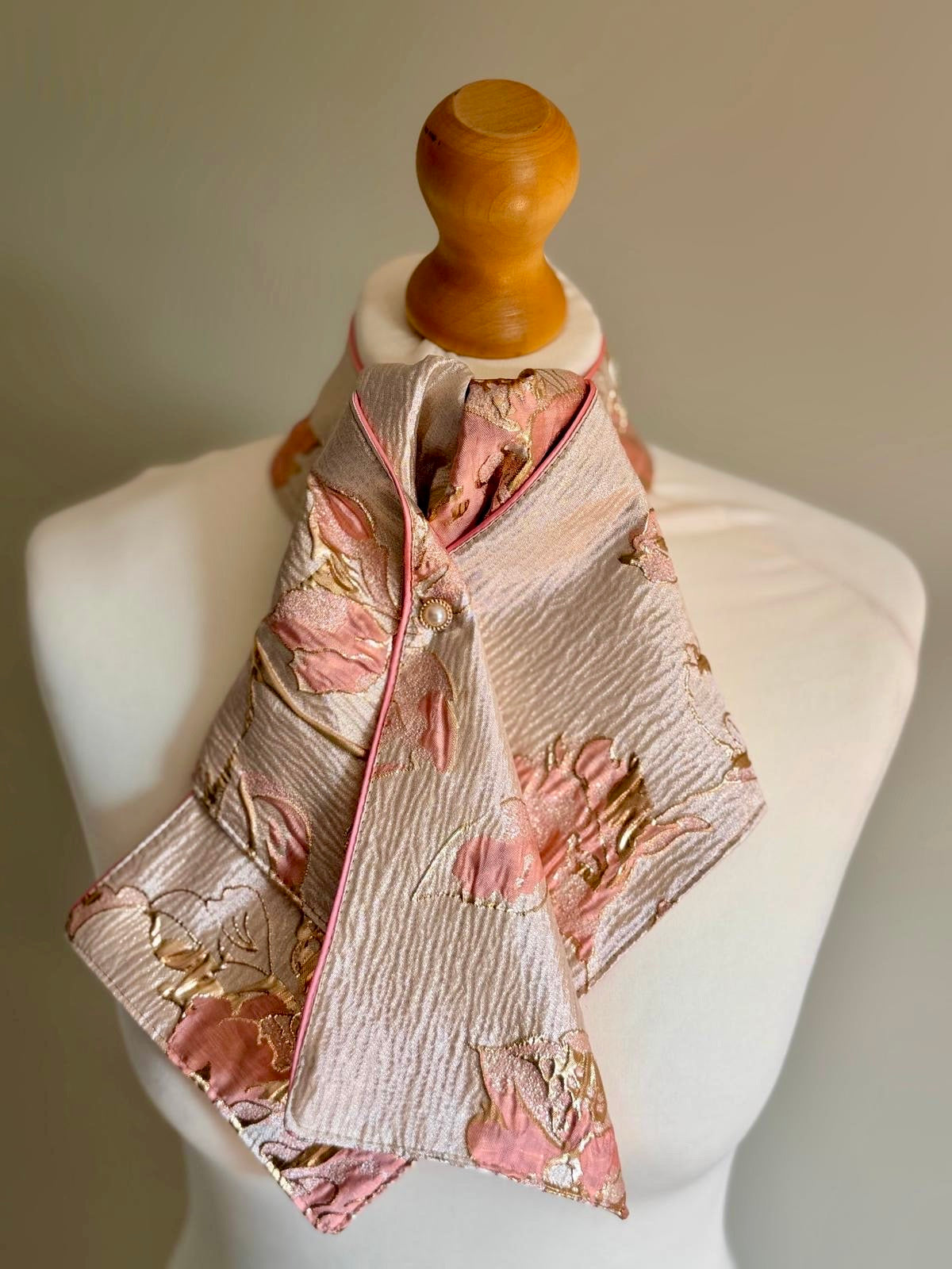 Elegance Blush Gold