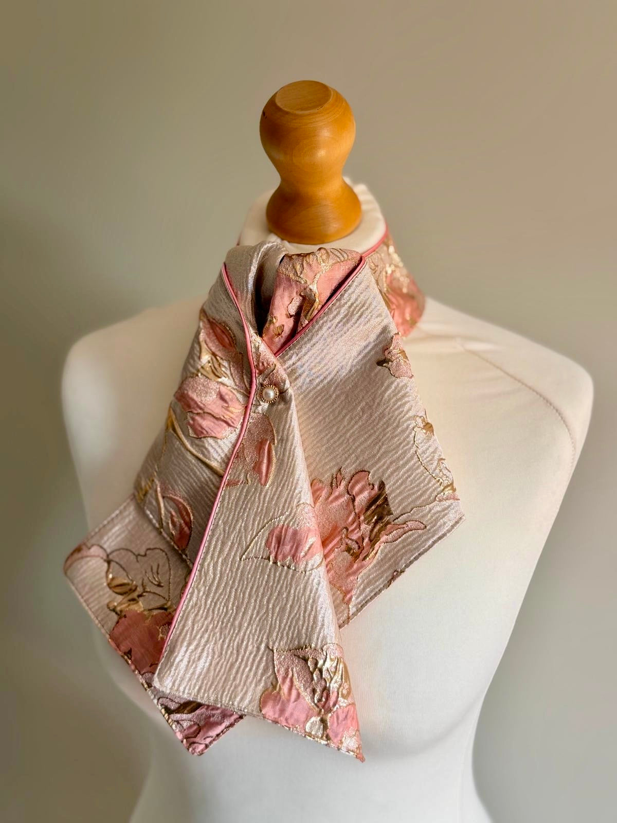 Elegance Blush Gold