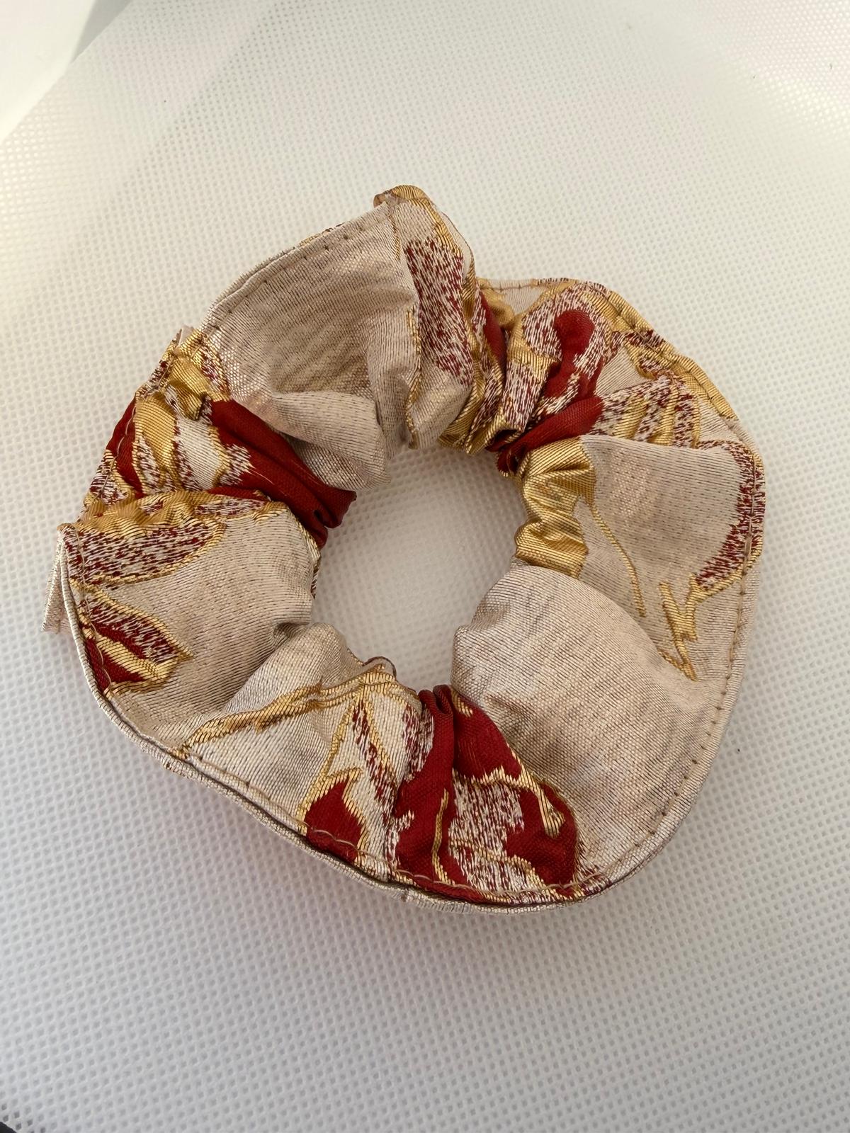 Elegance Bordeaux Scrunchie