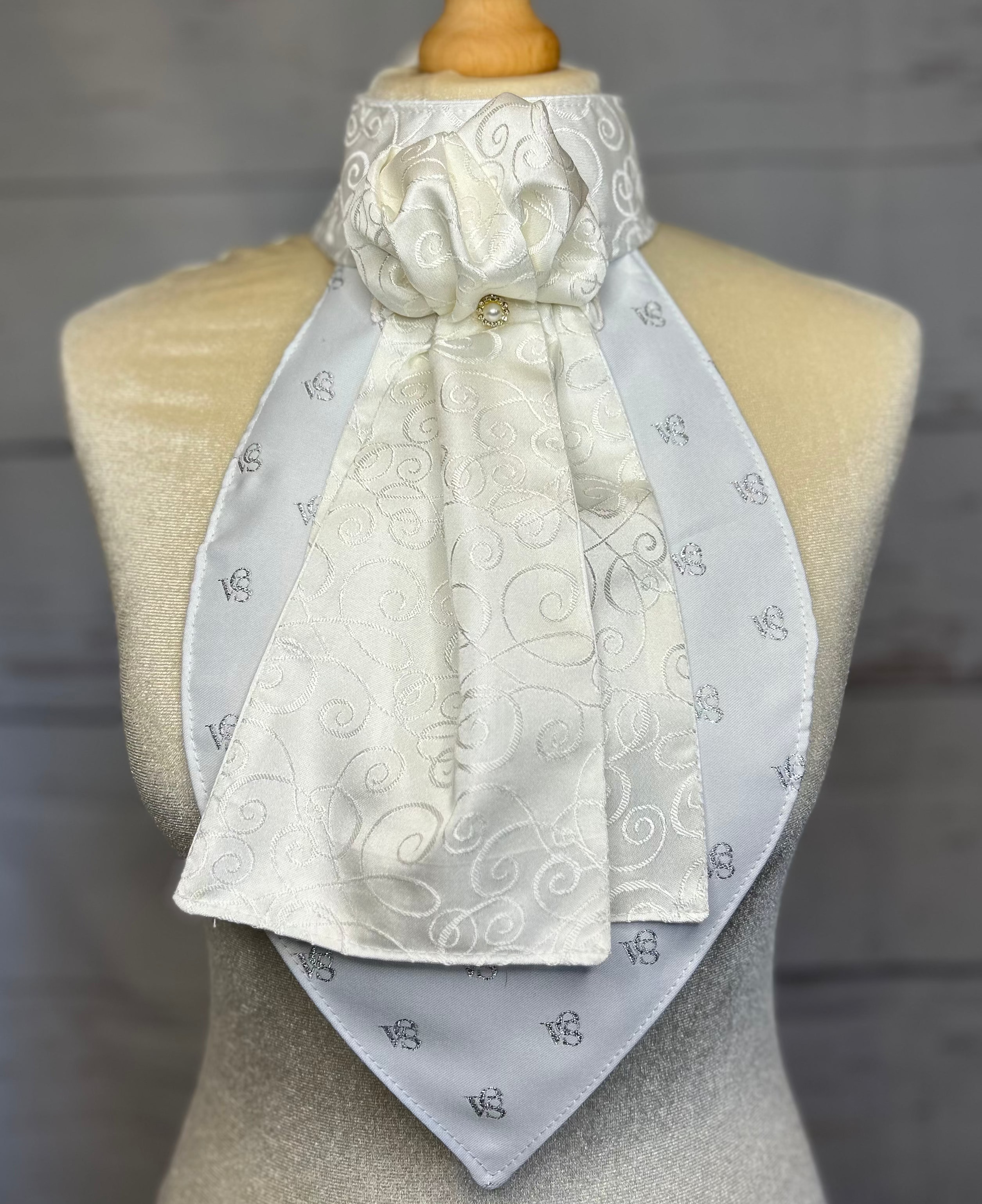 Heritage Ivory - Ready Tied