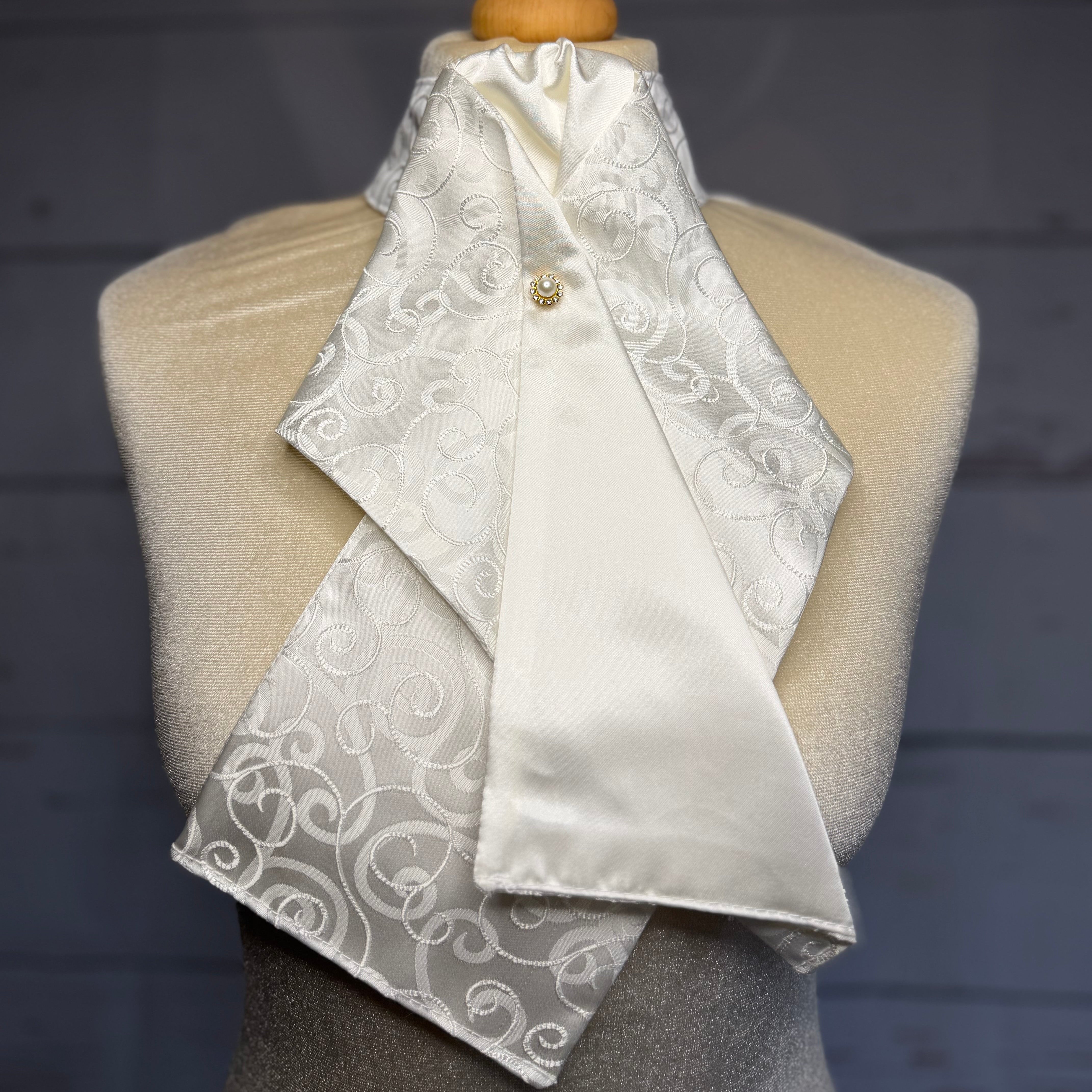 Classic Ivory - Ready Tied