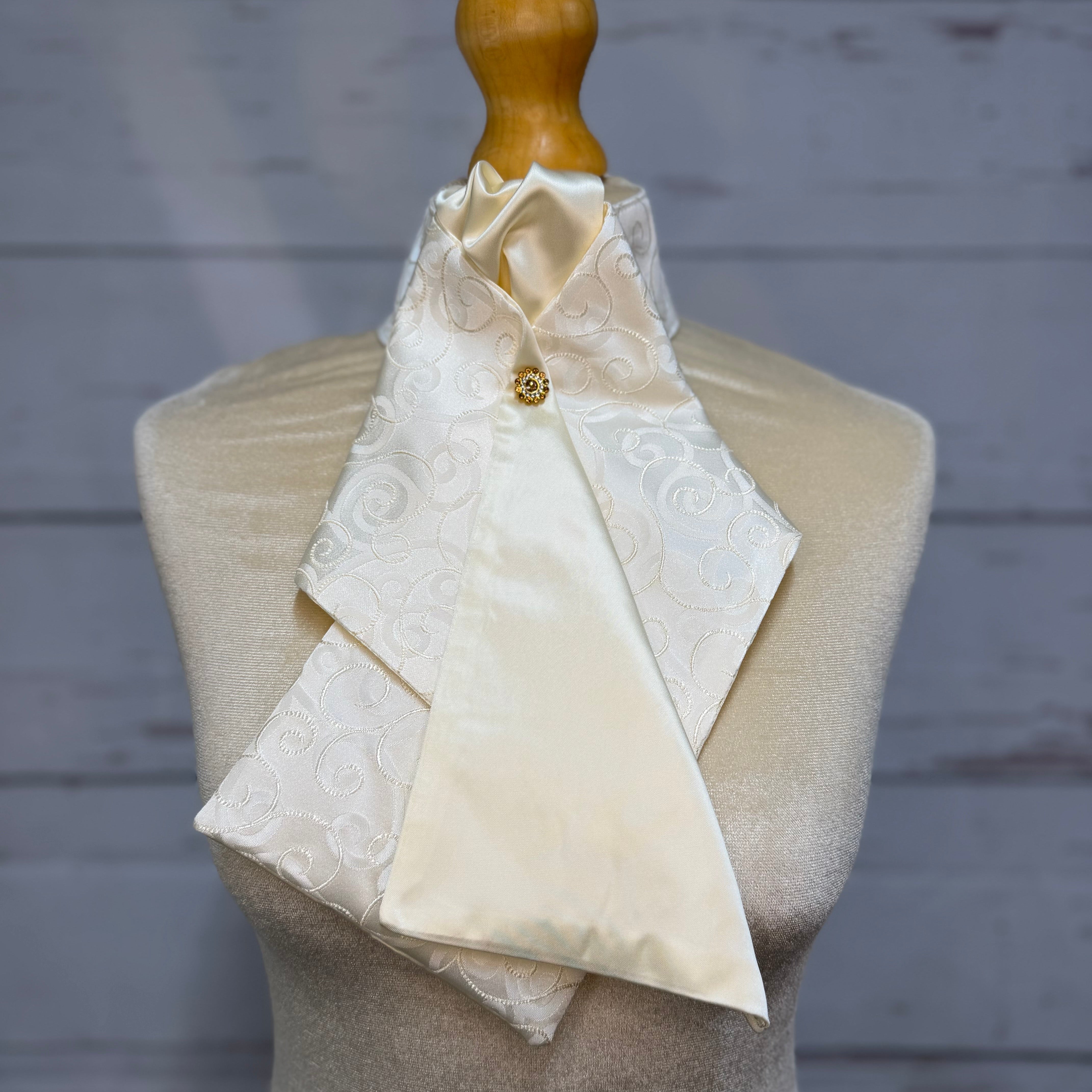 Classic Champagne - Ready Tied